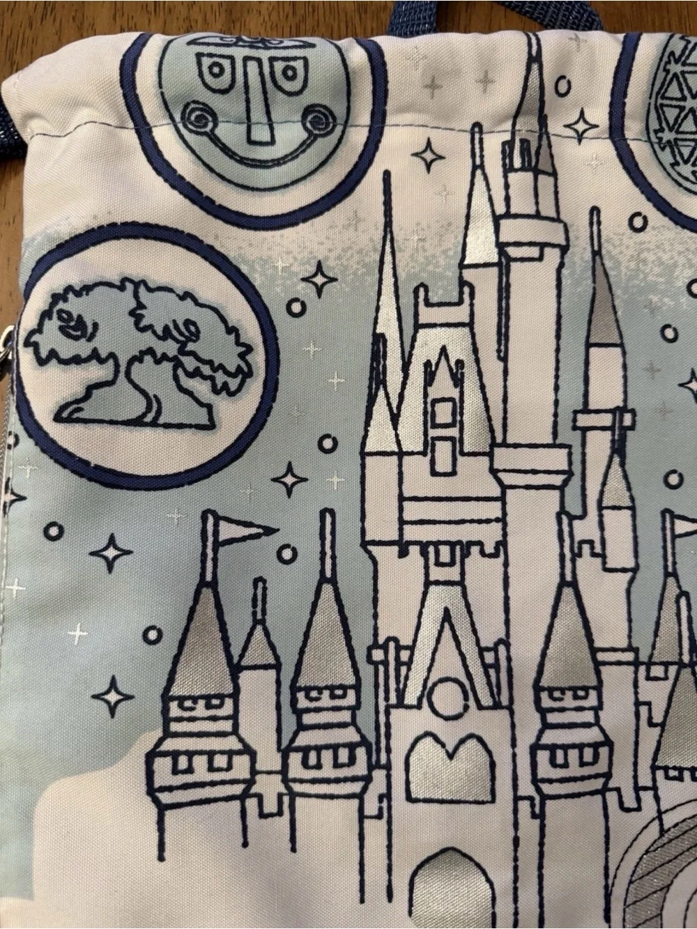 Cute 2018 WALT DISNEY WORLD Large Drawstring Backpack Blue Silver White metallic